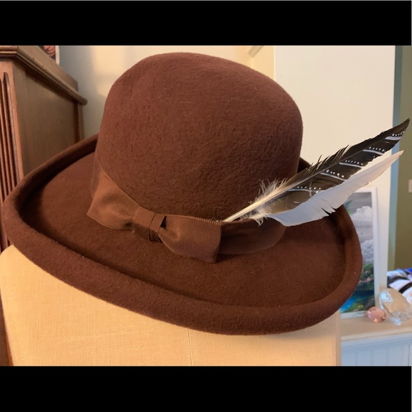 Vintage Wool Bow Painted Feather Hat - Picture 3 of 7